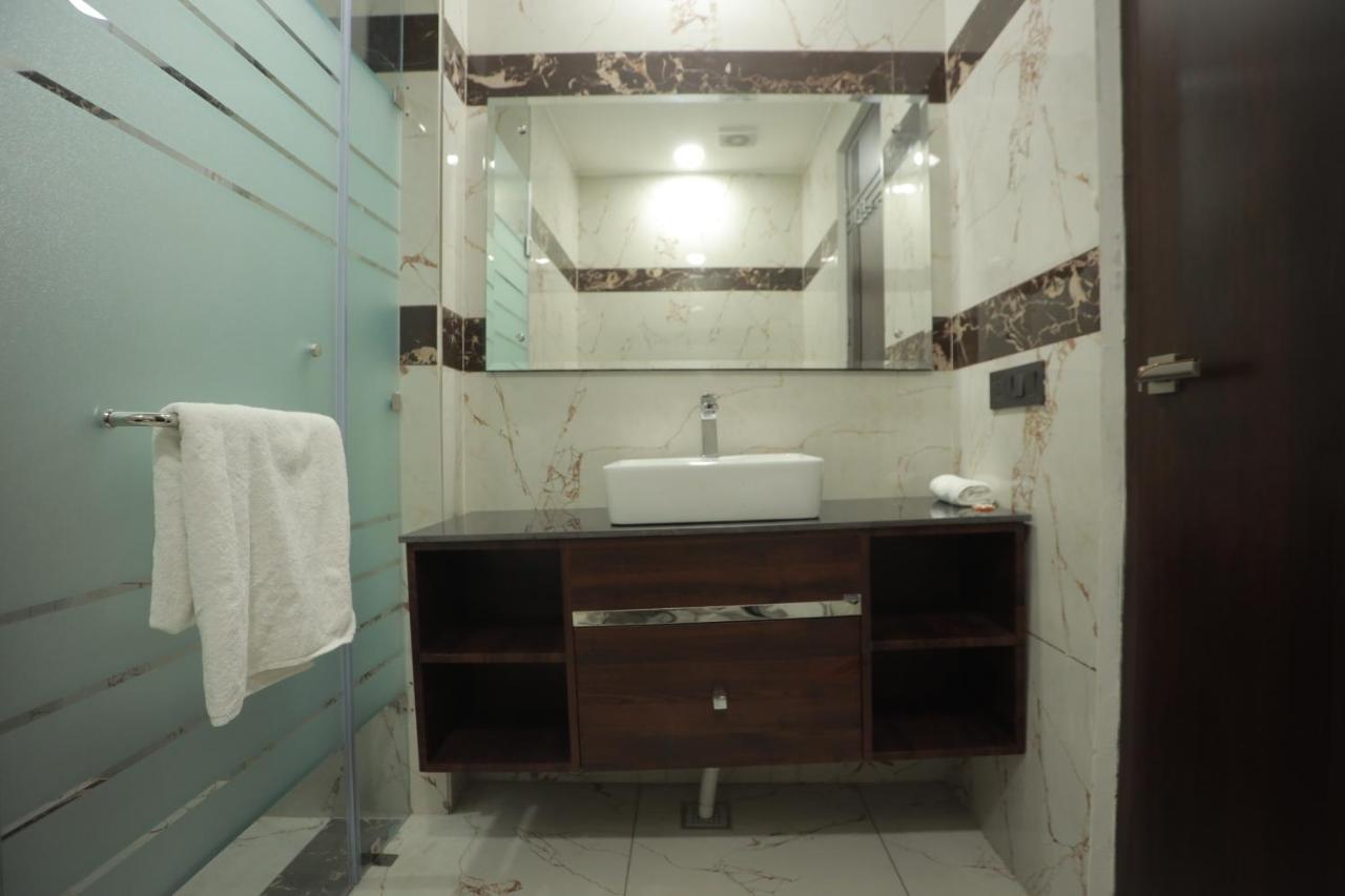 Ovel Hotel Ludhiana Exterior foto