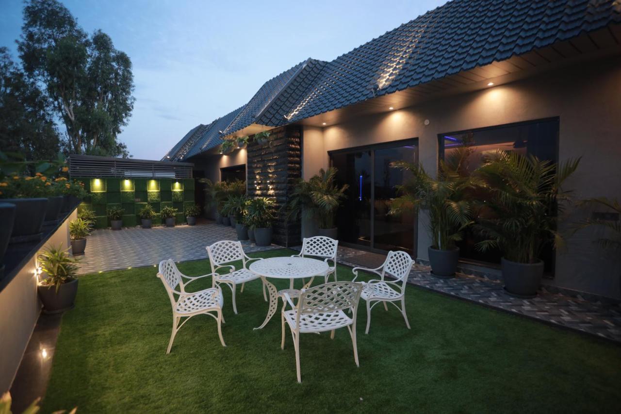 Ovel Hotel Ludhiana Exterior foto
